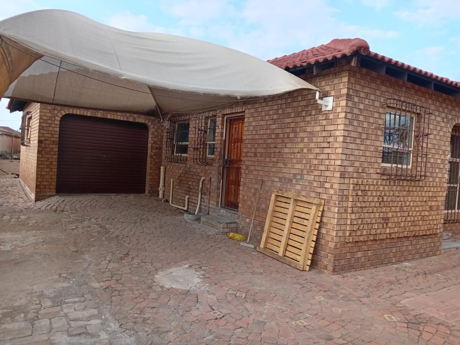 To Let 3 Bedroom Property for Rent in Mabopane Unit B North West